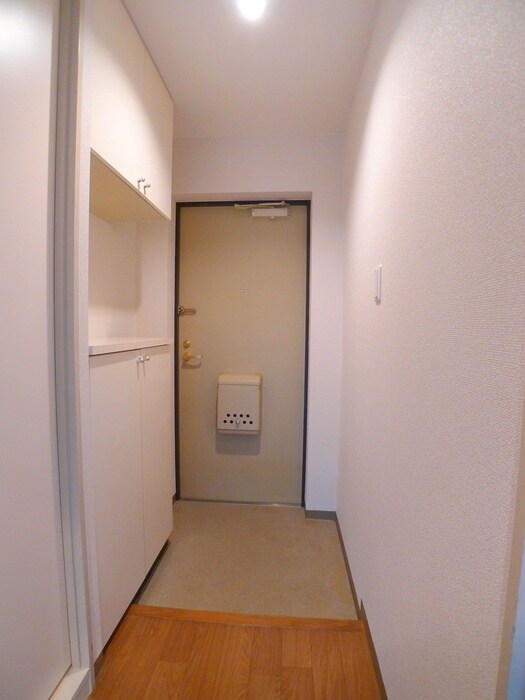 物件内観写真17　(玄関)