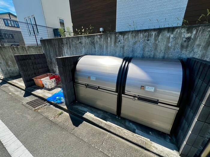 物件外観写真6　(建物設備)