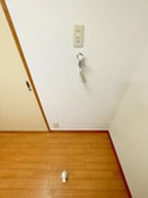 物件内観写真17　(洗濯機置場)