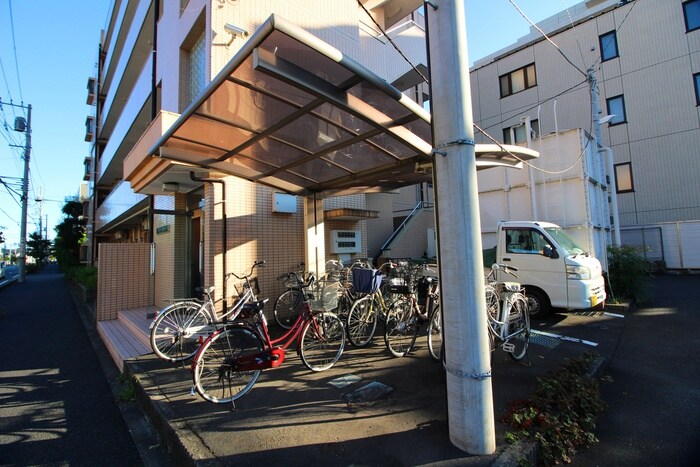 物件外観写真4　(駐輪場)