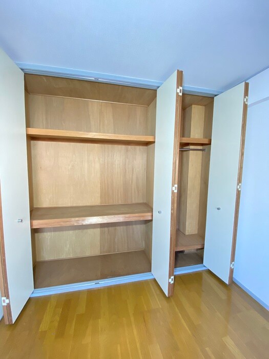 物件内観写真12　(収納)