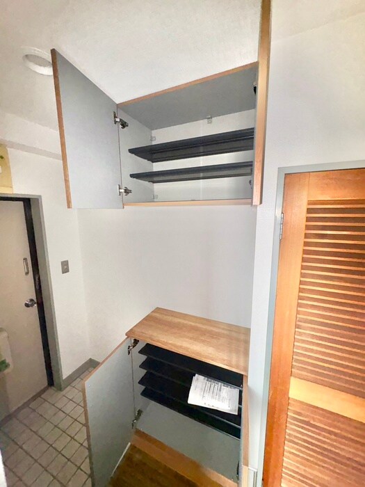 物件内観写真15　(靴箱)