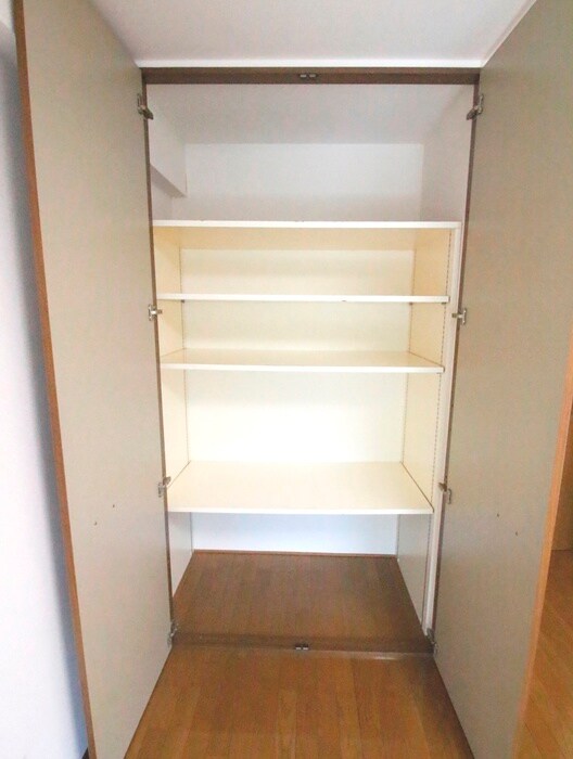 物件内観写真14　(収納)