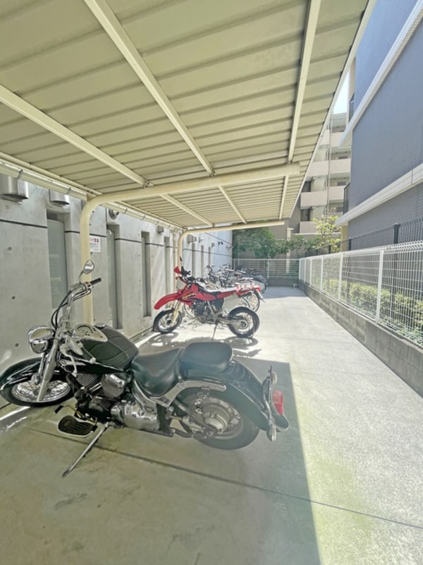 バイク置き場