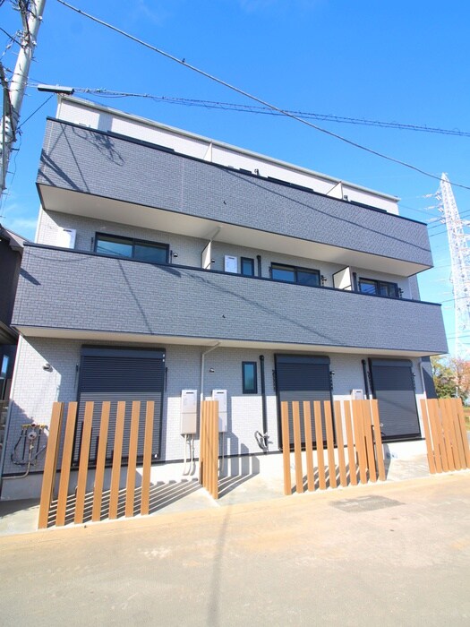 物件外観写真1　(外観写真)