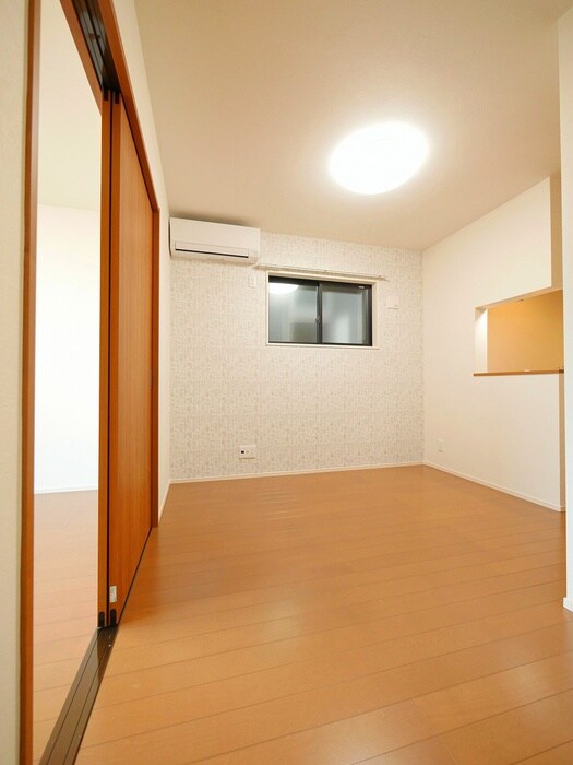 物件内観写真9　(居室)
