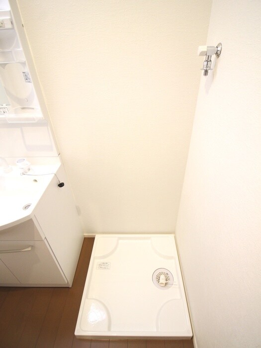 物件内観写真15　(洗濯機置場)