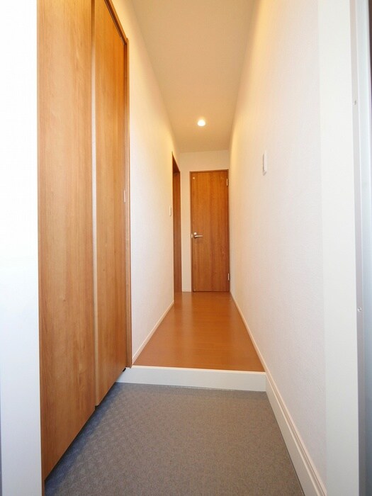 物件内観写真19　(廊下)