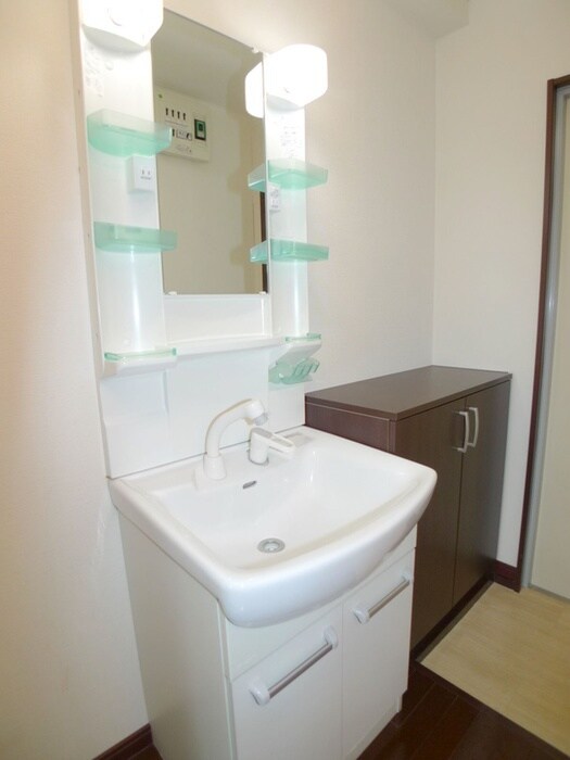 物件内観写真8　(洗面)