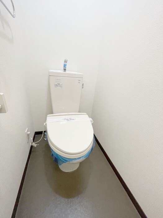 物件内観写真8　(トイレ)