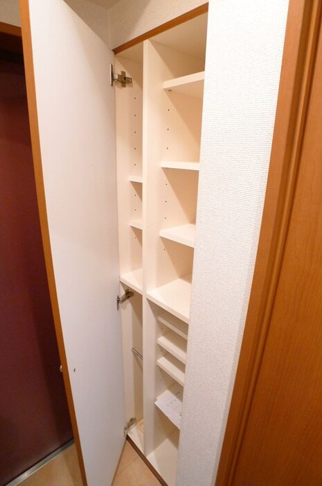 物件内観写真5　(靴箱)