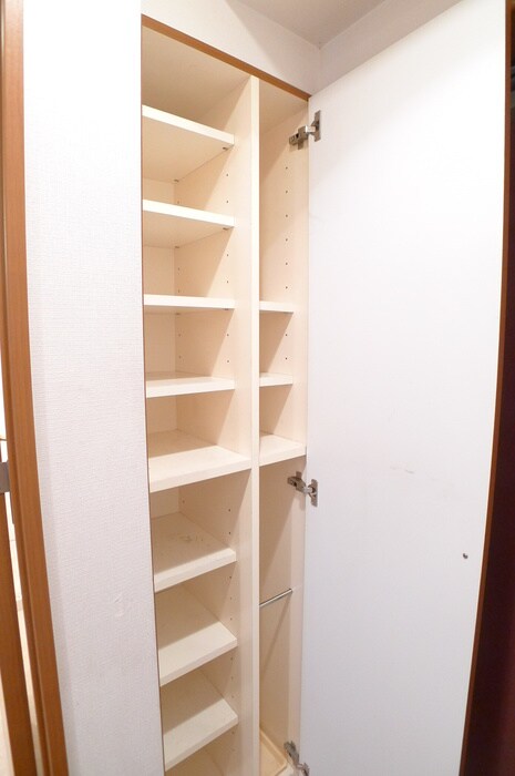 物件内観写真8　(靴箱)