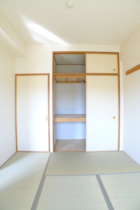 物件内観写真19　(居室)