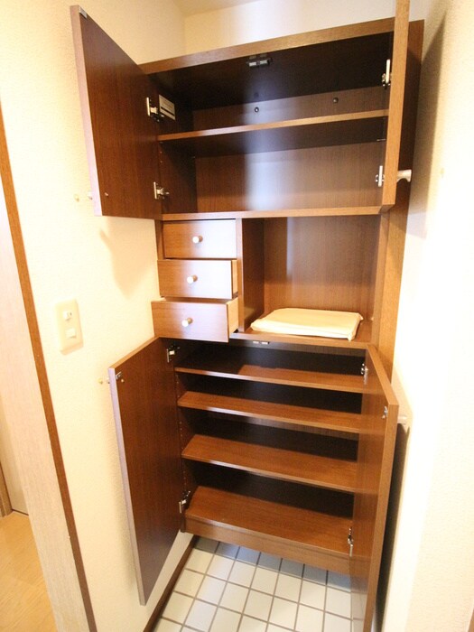 物件内観写真12　(靴箱)