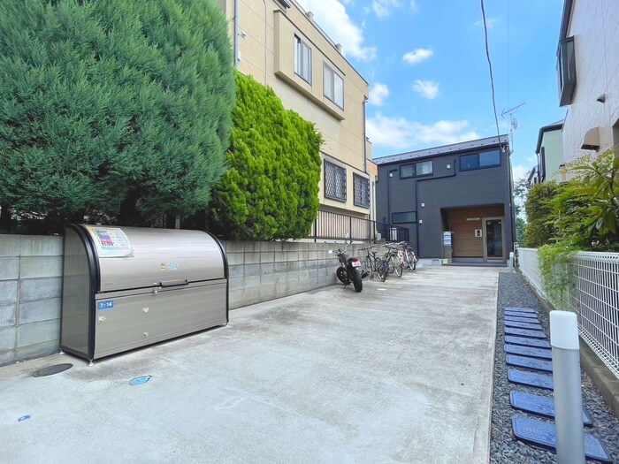 ラウレア西千葉のエントランス部分