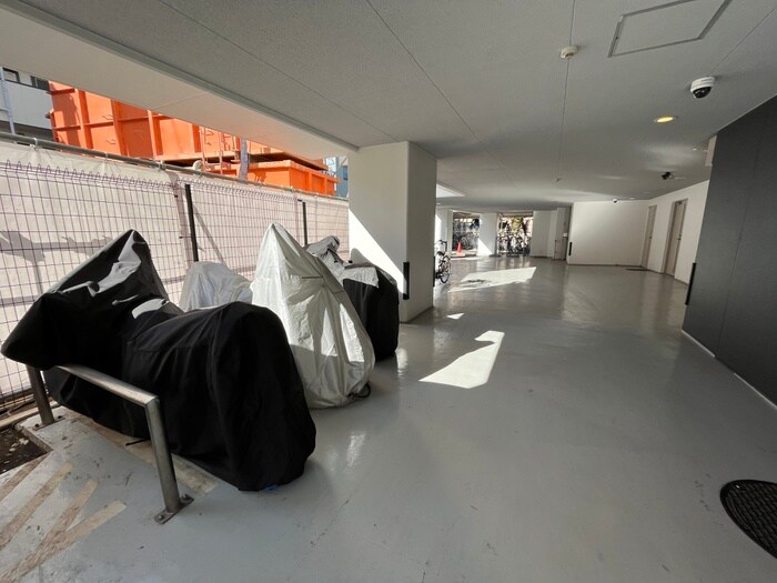 物件外観写真4　(駐輪場)