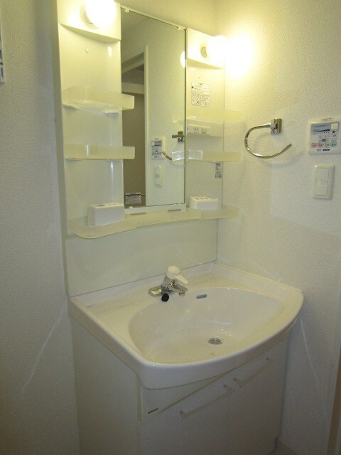 物件内観写真12　(洗面)