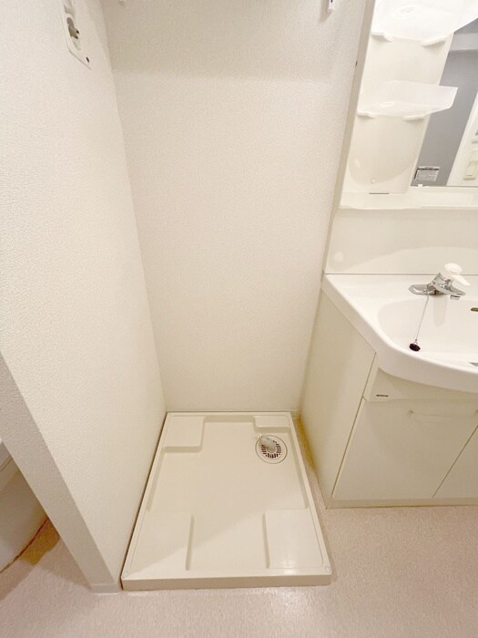 物件内観写真14　(洗濯機置場)