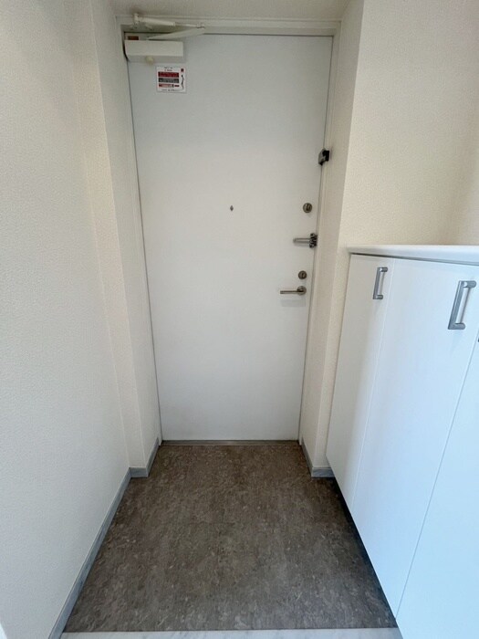 物件内観写真17　(玄関)