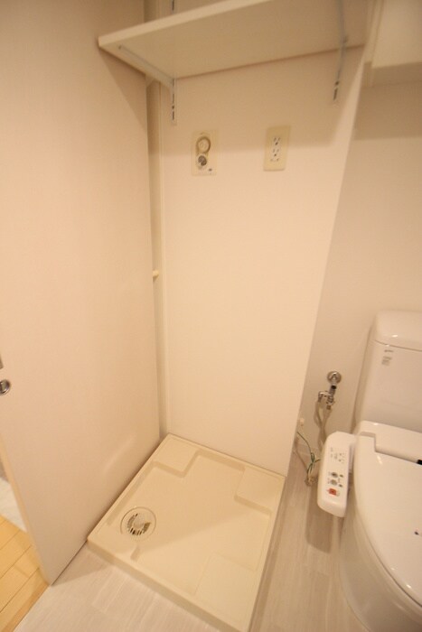 物件内観写真17　(洗濯機置場)