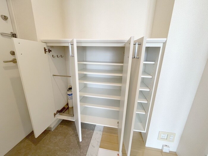 物件内観写真18　(靴箱)