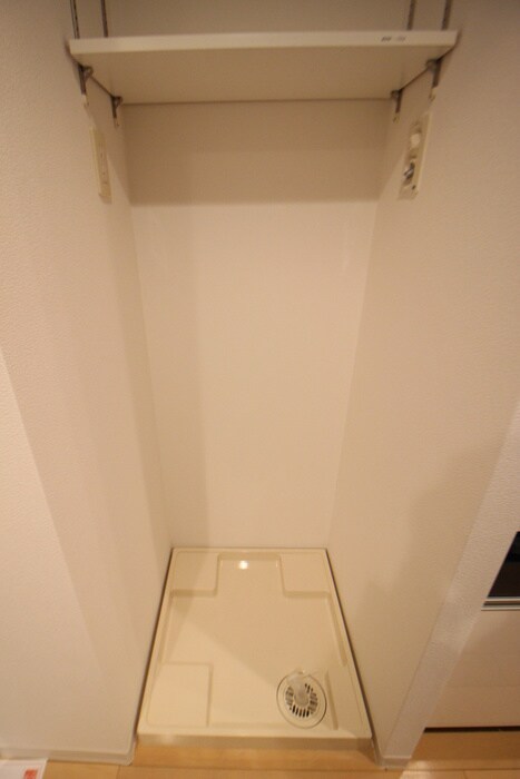 物件内観写真18　(洗濯機置場)