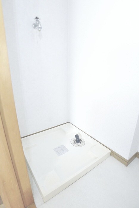 物件内観写真14　(洗濯機置場)