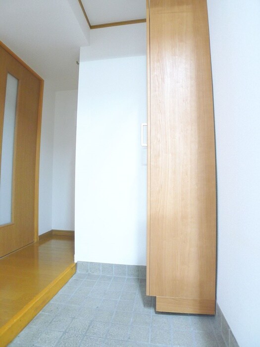 物件内観写真17　(玄関)