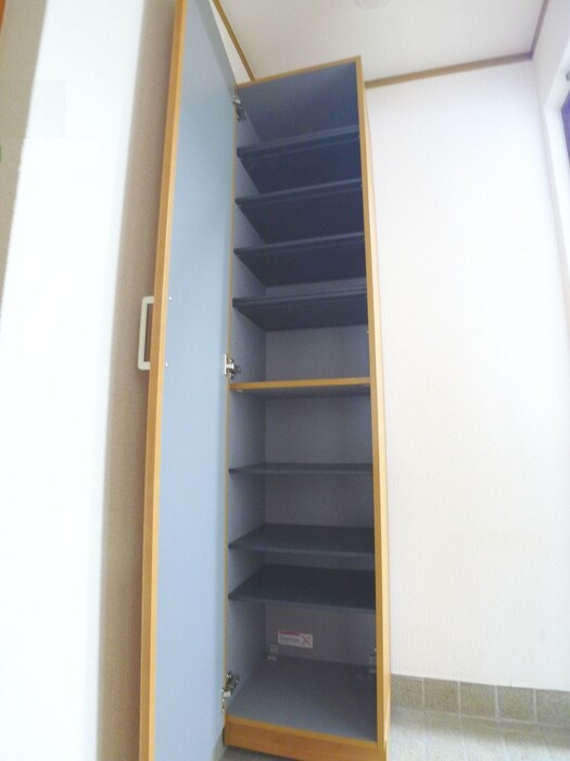 物件内観写真18　(靴箱)