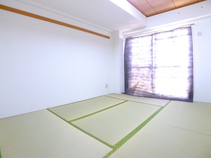 物件内観写真10　(居室)