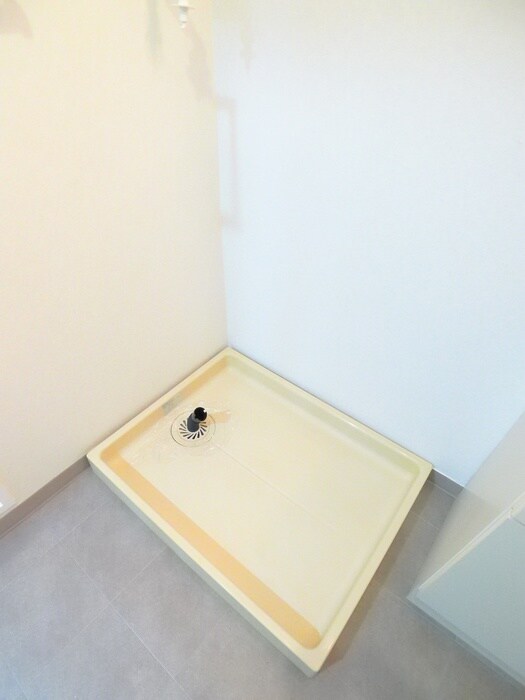 物件内観写真13　(洗濯機置場)