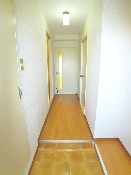 物件内観写真19　(廊下)