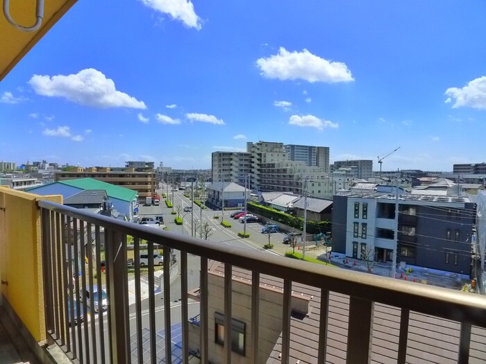 物件内観写真22　(室内からの展望)