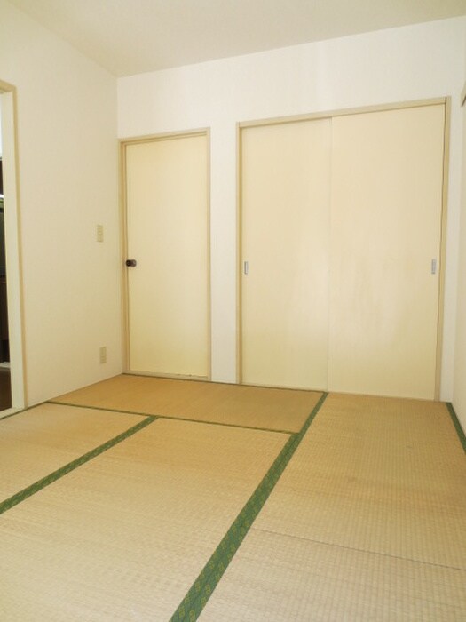 物件内観写真16　(居室)