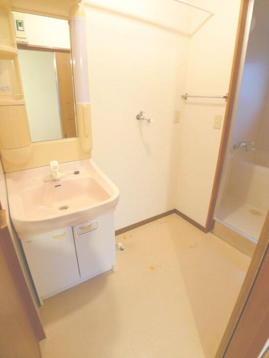 物件内観写真19　(洗濯機置場)