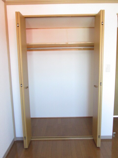 物件内観写真12　(収納)