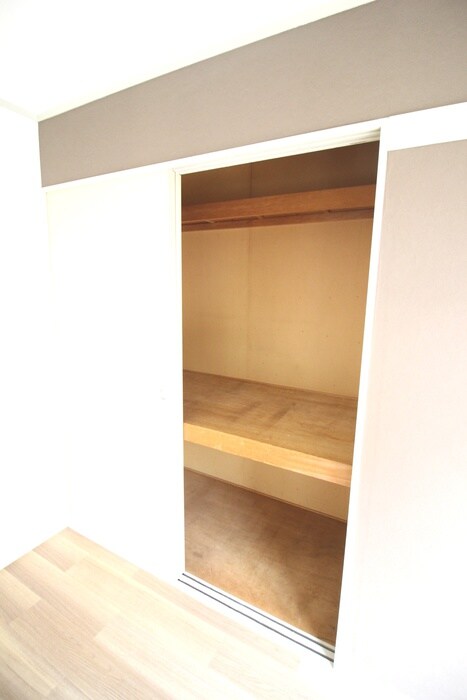 物件内観写真11　(収納)