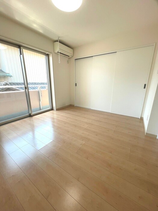 物件内観写真9　(室内からの展望)