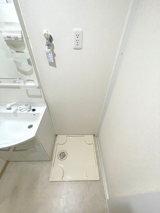 物件内観写真15　(洗濯機置場)