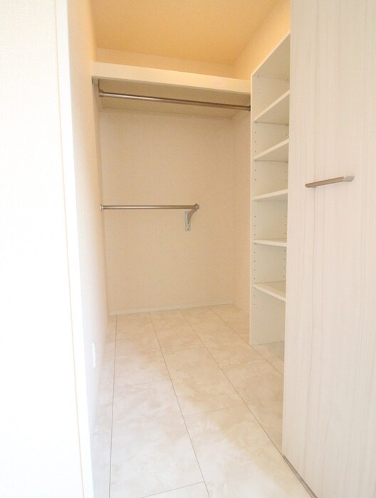 物件内観写真13　(収納)