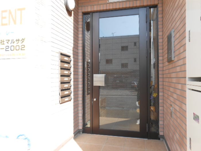 物件外観写真5　(エントランス部分)