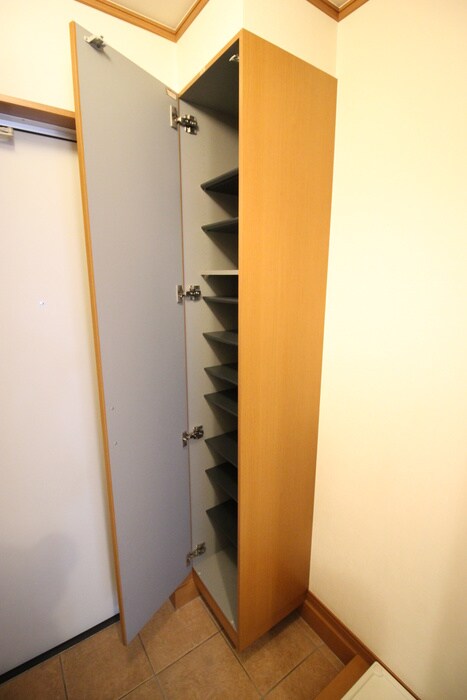 物件内観写真15　(靴箱)