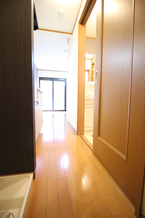 物件内観写真19　(廊下)