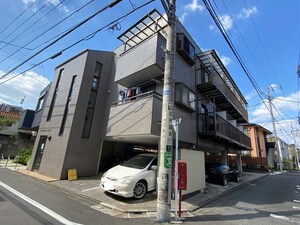 パインクレスト方南外観写真