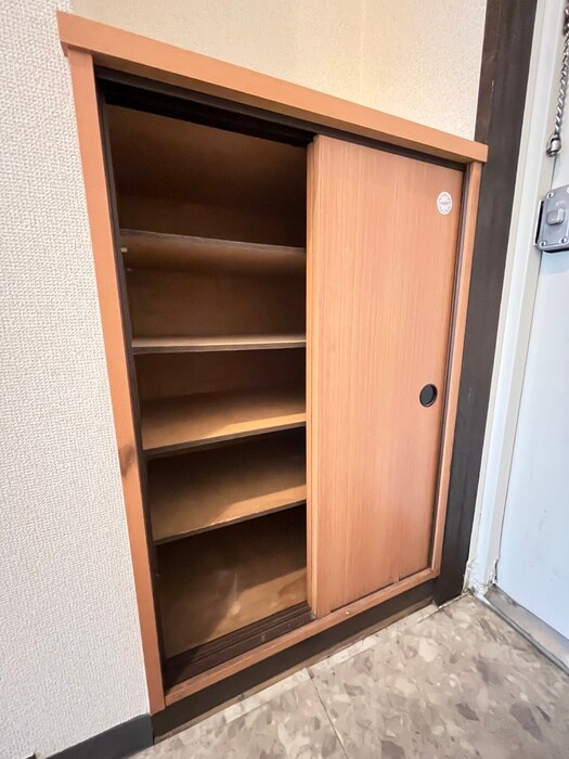 物件内観写真15　(靴箱)
