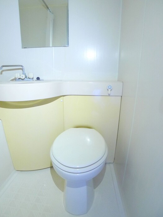 物件内観写真14　(トイレ)