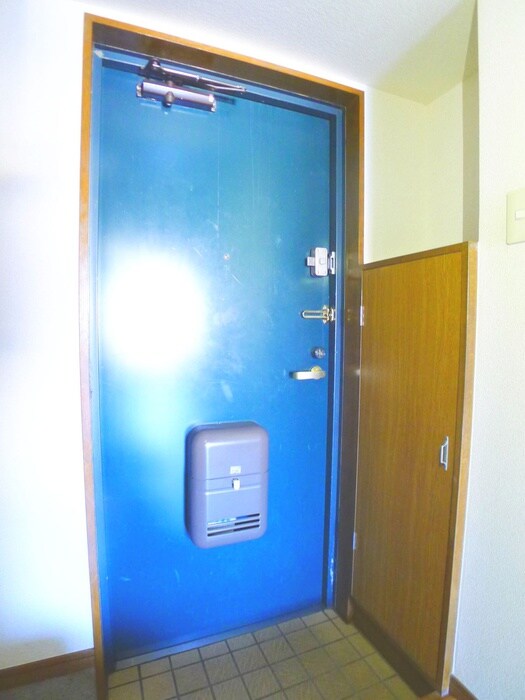 物件内観写真18　(玄関)