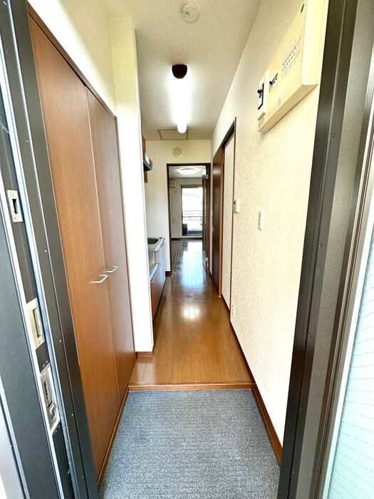 物件内観写真17　(廊下)