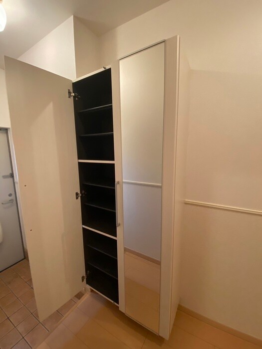 物件内観写真18　(靴箱)