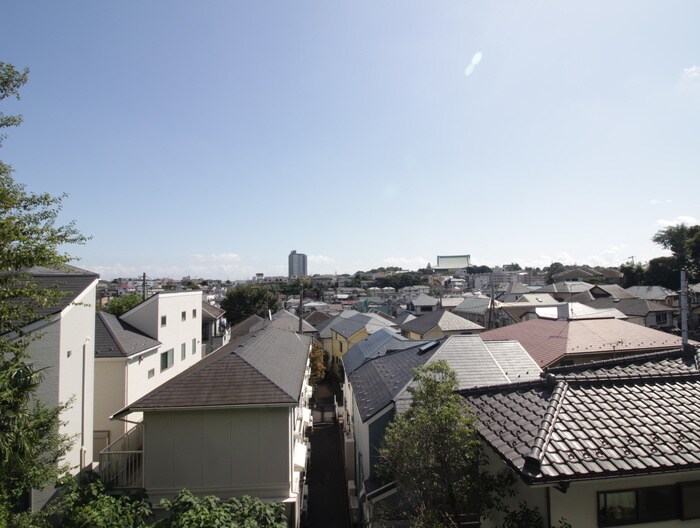 物件内観写真20　(室内からの展望)